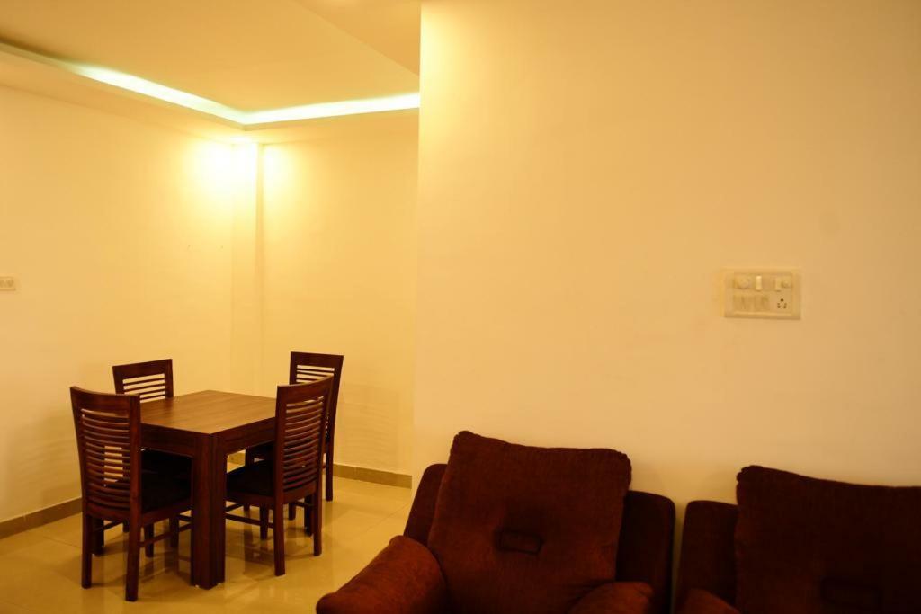 3 Bhk Apartment With River View Panaji Buitenkant foto