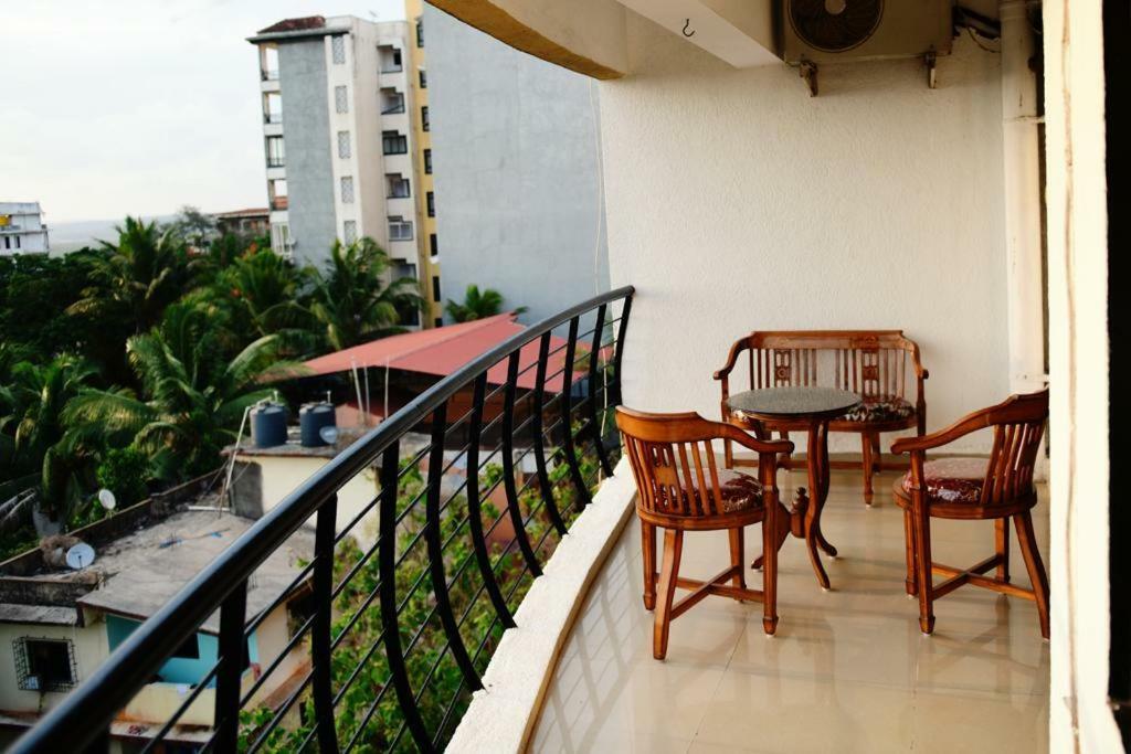 3 Bhk Apartment With River View Panaji Buitenkant foto